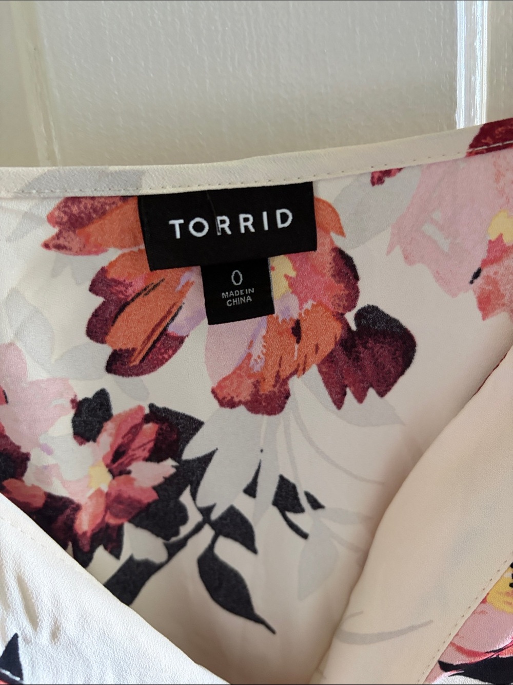 🔥Torrid Blouse🔥 - Picture 2 of 5